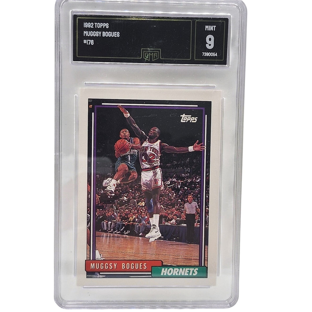 1992 Topps Muggsy Bogues #176 Charlotte Hornets - GMA 9 Mint Graded Card
