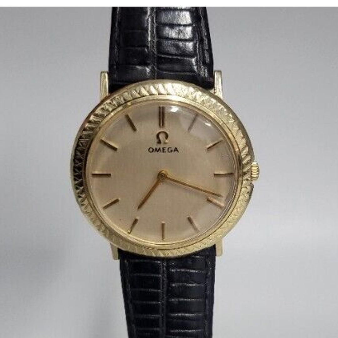 OMEGA Men's Midsize 14K Solid Gold Manual Hand-Wind Dress Watch c.1964