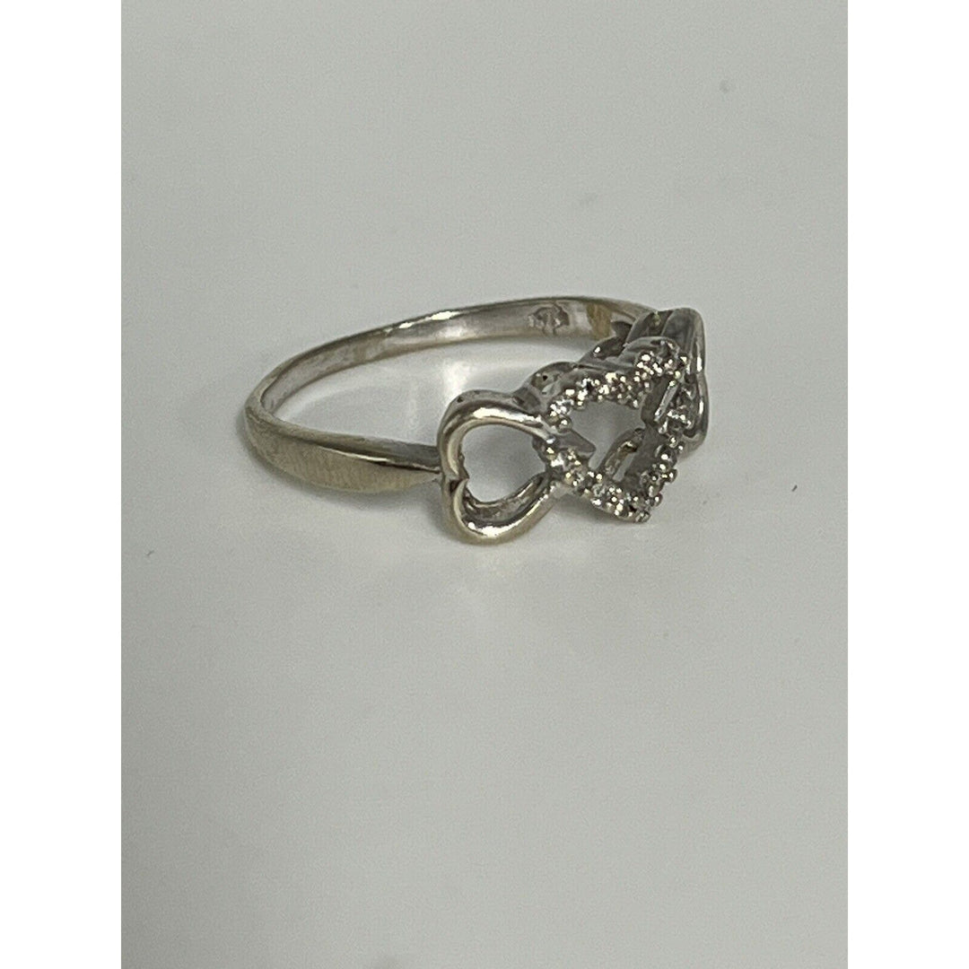 Beautiful 10k White Gold Diamond Heart Ring