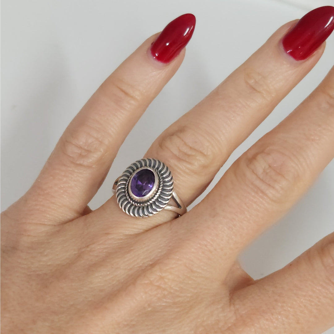 925 Sterling Silver Amethyst Oval -cut Vintage Style Ring
