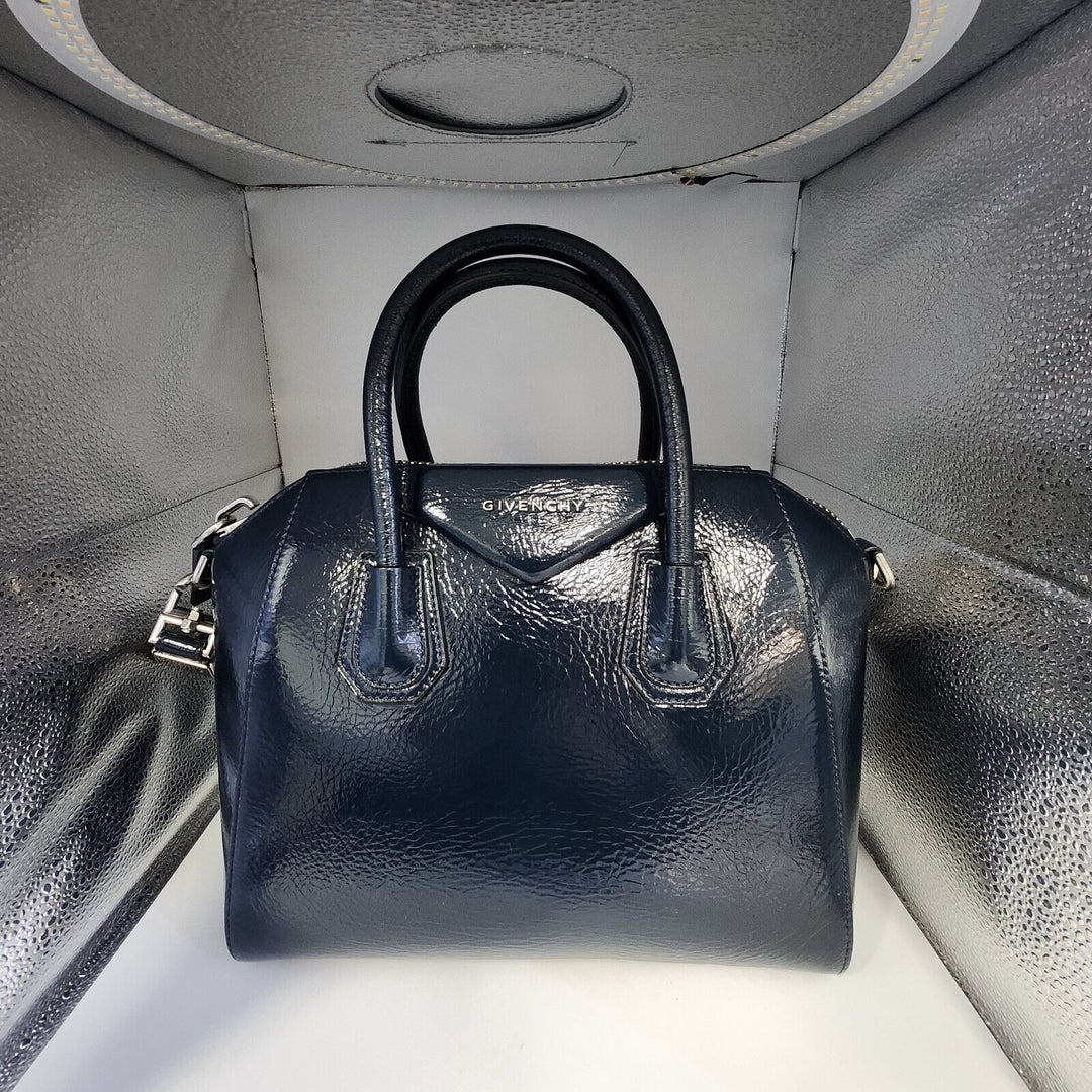 Givenchy Antigona Hand And Shoulder Bag Patent small Blue