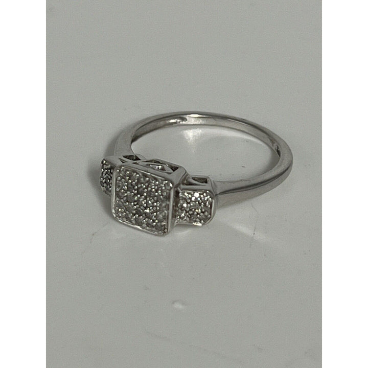 Fashion 10k White Gold Diamond Ring Size 6.75