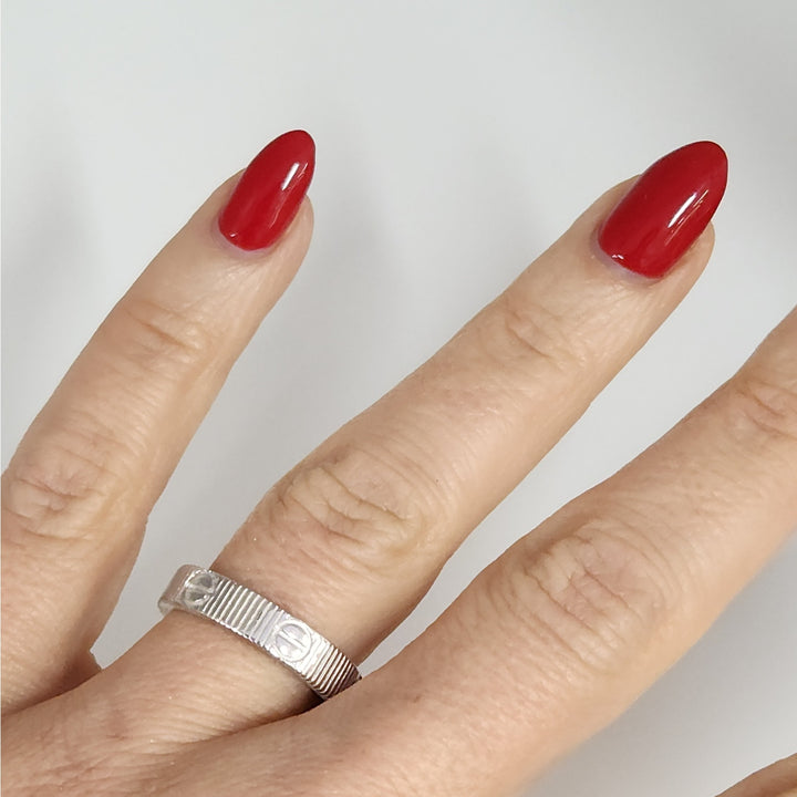 925 Sterling Silver Screw Motif Band Textured Design Ring size 7.5