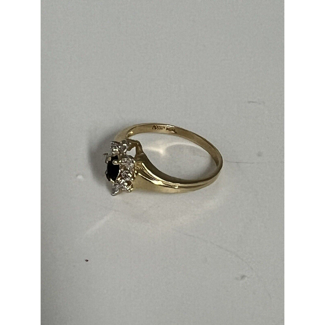 Beautiful 10k Yellow Gold Sapphire Diamond Ring