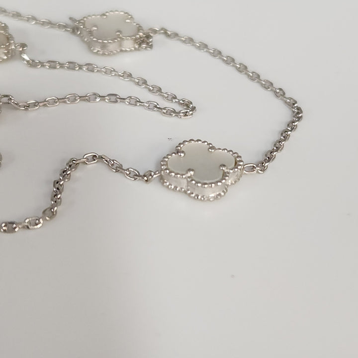 Fashion Silver Mother Of Pearl Clover Motifs Necklace 21"