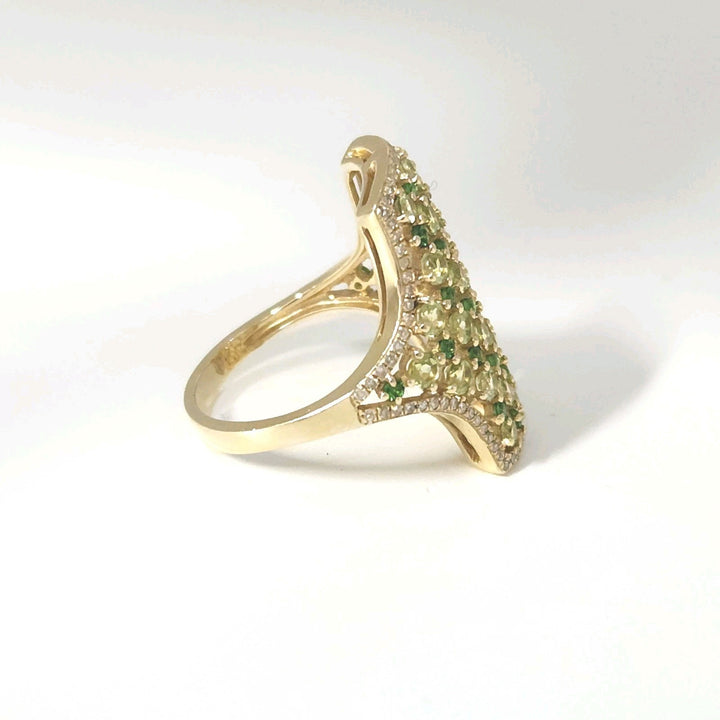 Beautiful 14k Yellow Gold Natural Peridot And Savorite Diamond Ring size 6.5