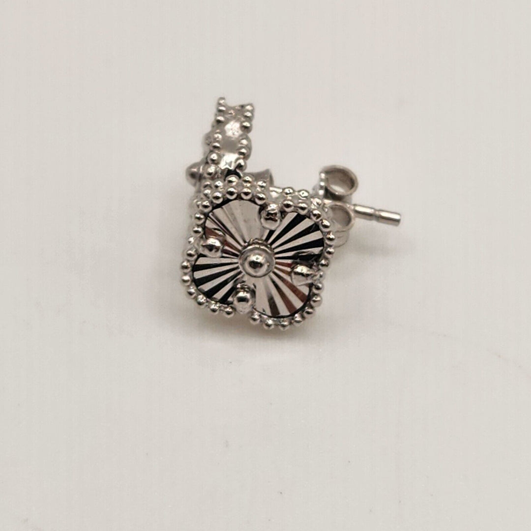 14k White Gold Flower Stud Earrings