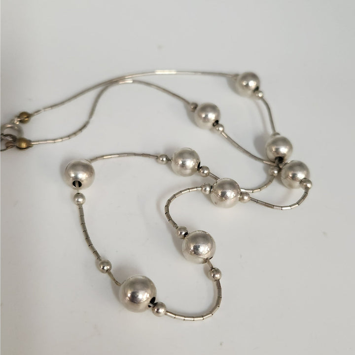 925 Sterling Silver Graduated Ball Bead Necklace 17"