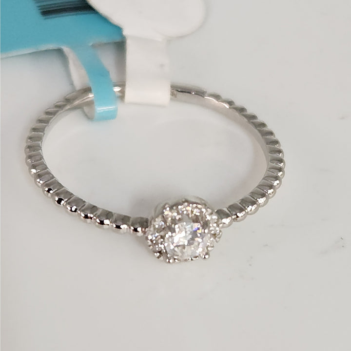 Elegant Sterling  Silver Moissanite Round Brilliant Cut Ring size 9
