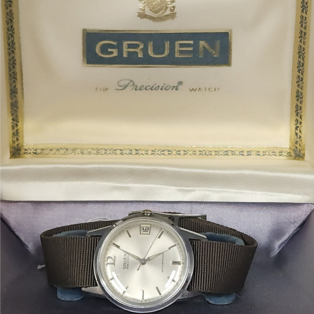 Vintage Gruen Precision Men's wrist watch Date 12 o'clock w/Original Box