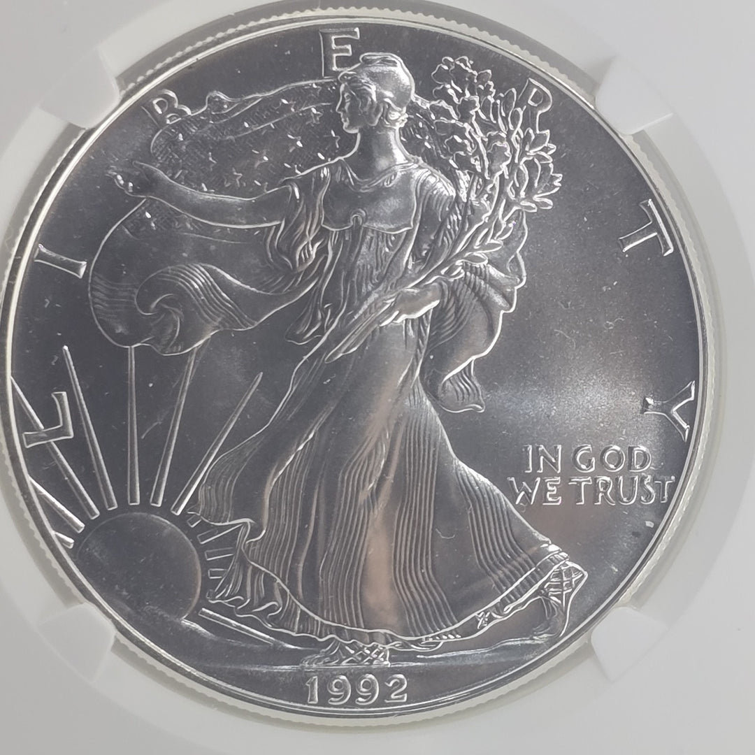 1992 American Silver Eagle, 1 Oz Fine .999 Silver USA Uncirculated $1 NGC MS69