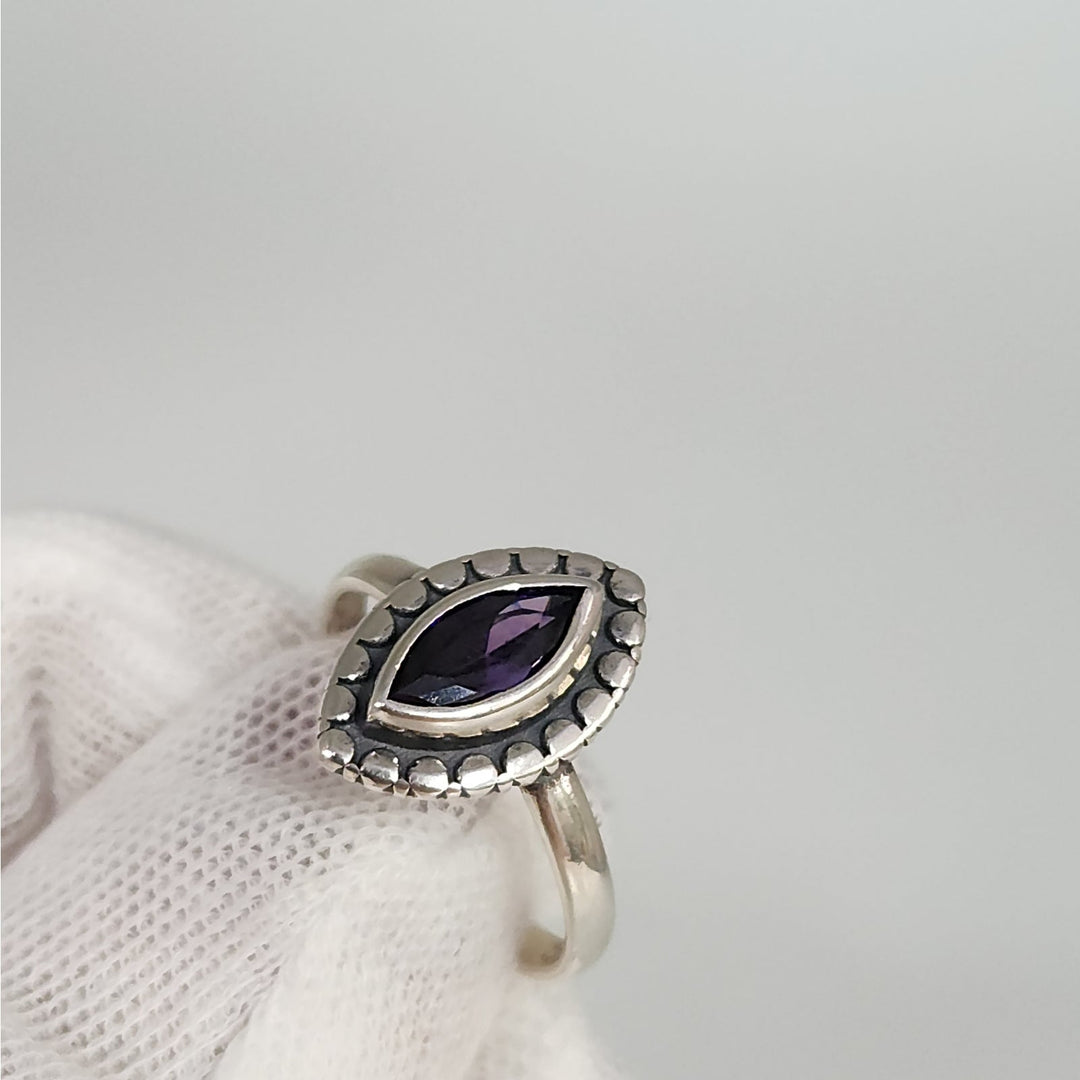 925 Sterling Silver Marquise Amethyst Ring size 8.75
