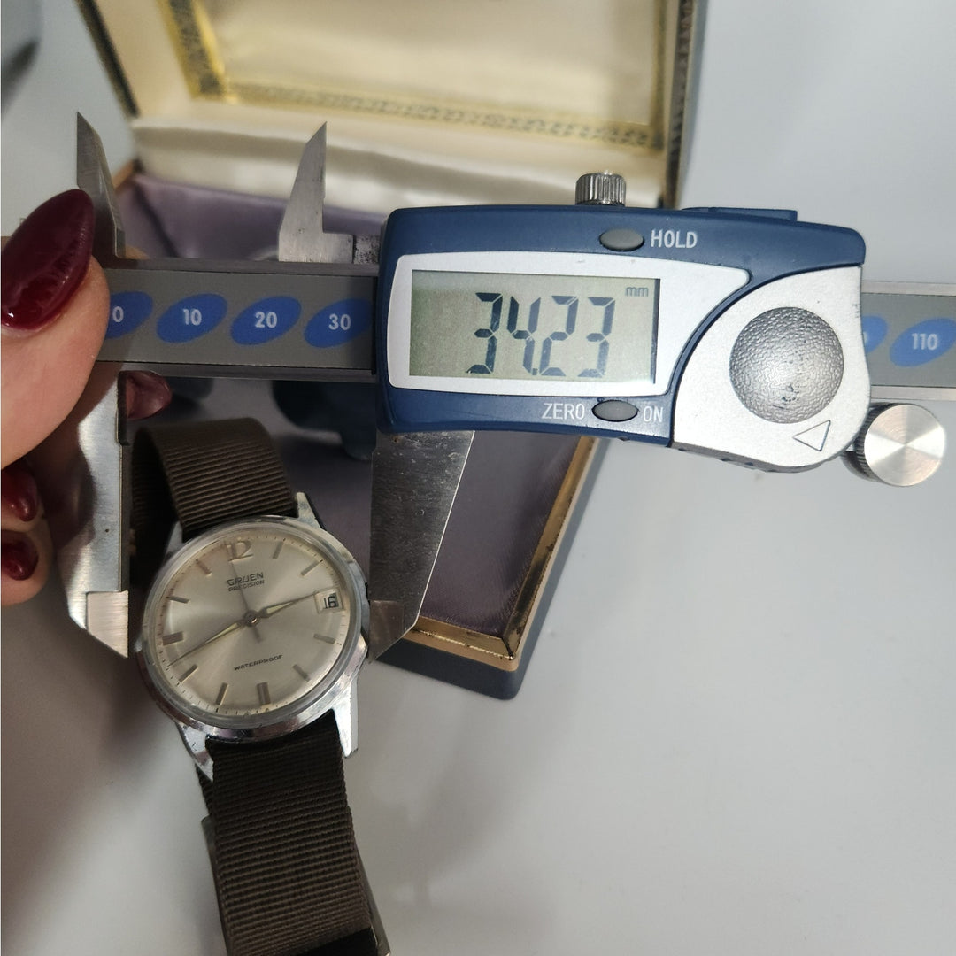 Vintage Gruen Precision Men's wrist watch Date 12 o'clock w/Original Box