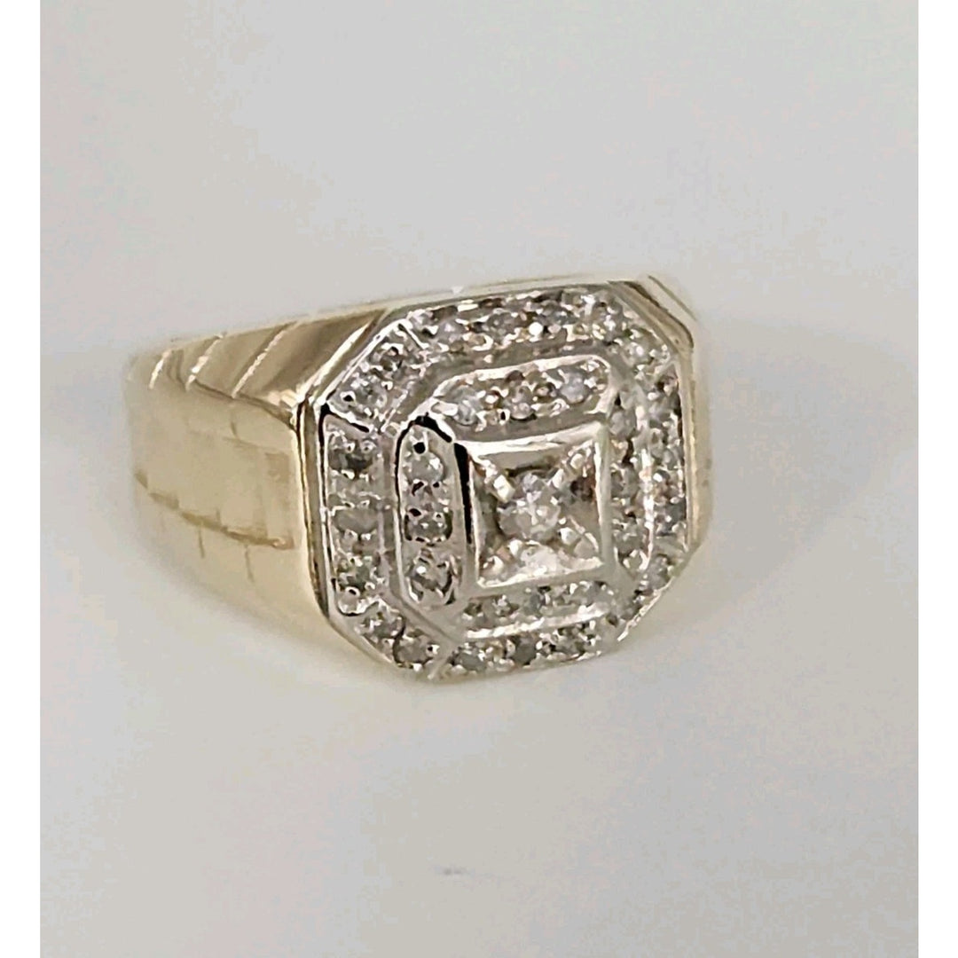 10k Yellow Gold Diamond Ring Size 8.5