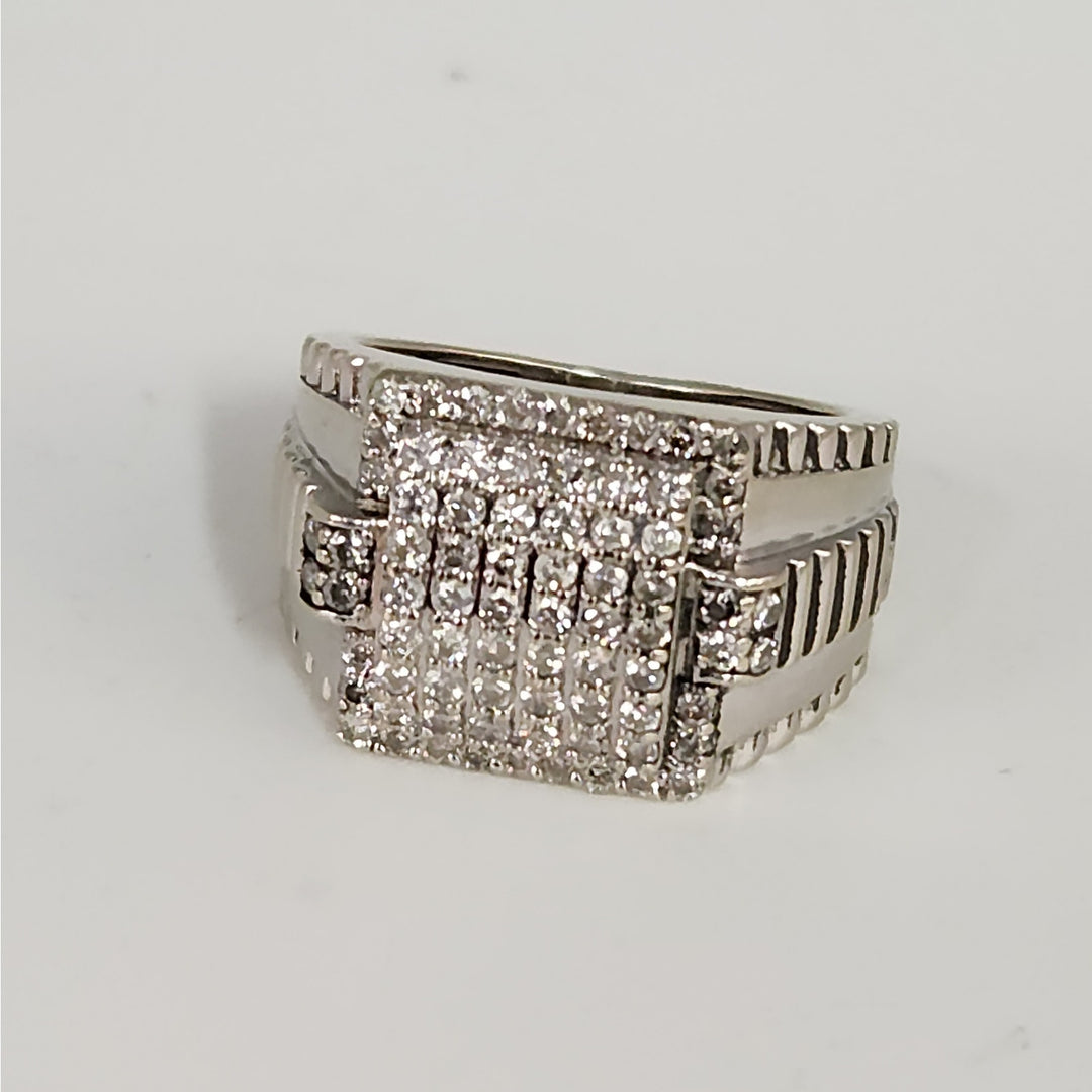 Elegant 10k White Gold Natural Diamond Cluster Ring size 7