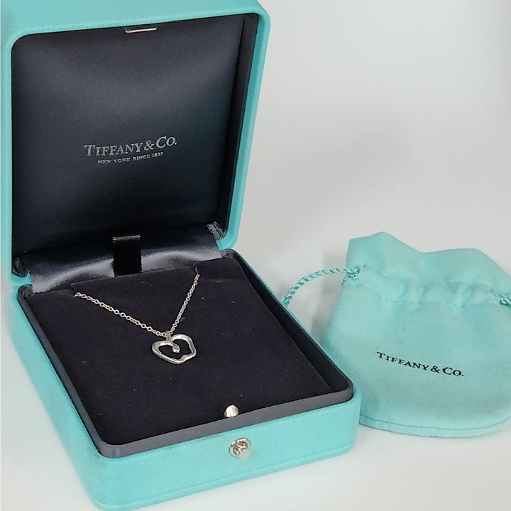 Tiffany & Co. Elsa Peretti Apple Necklace Sterling Silver 925 Pendant Box Pouch