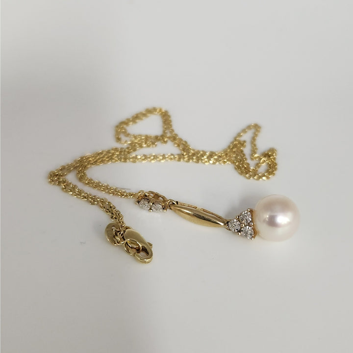 10k Gold Diamond & Pearl Pendant Necklace Elegant Drop Design