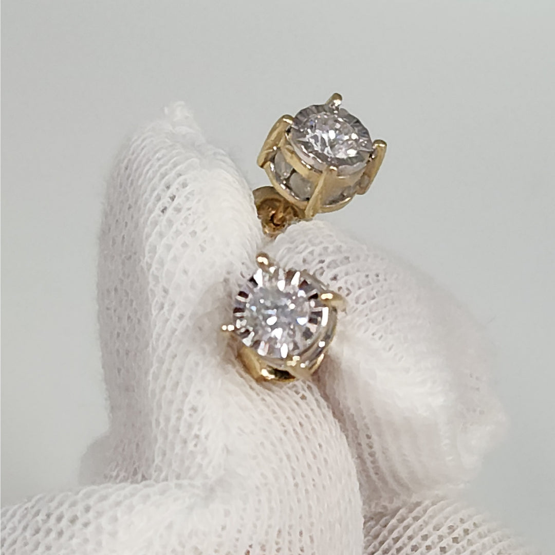 14k Gold Diamond Stud Earrings Round Brilliant illusion Setting