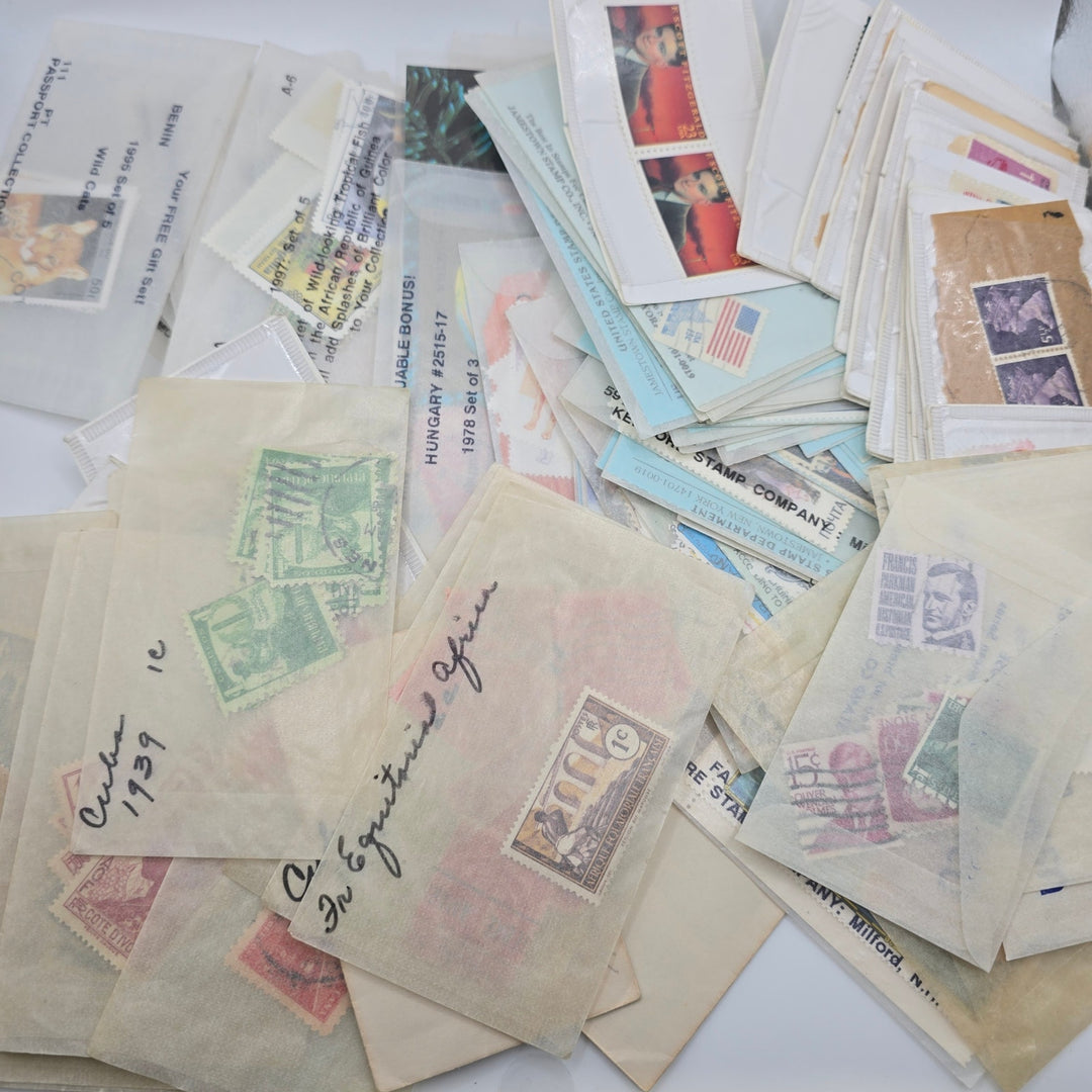 Large Mixed Lot of Vintage U.S. & Foreign Postage Stamps – Unsearched Collection