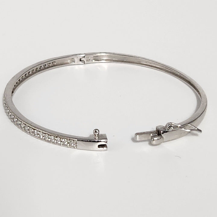 Elegant 14k White Gold Diamonds Bangle Bracelet