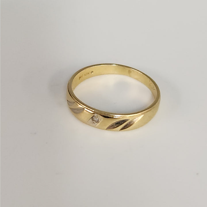 Vintage 14k Yellow Gold Diamond Band Ring Size 4