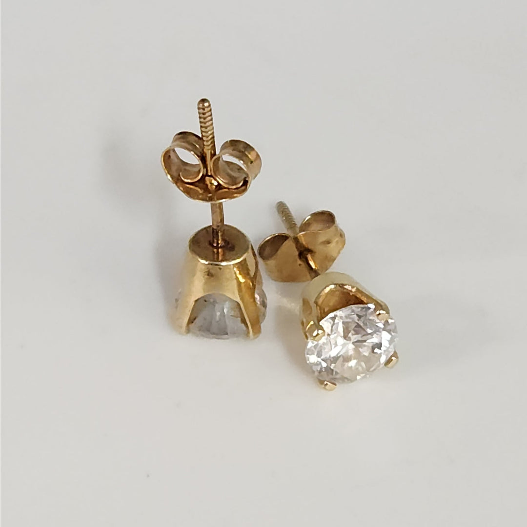 14k Yellow Gold Round Diamond Stud Earrings 1CTW (0.5 CT Each) Solitaire