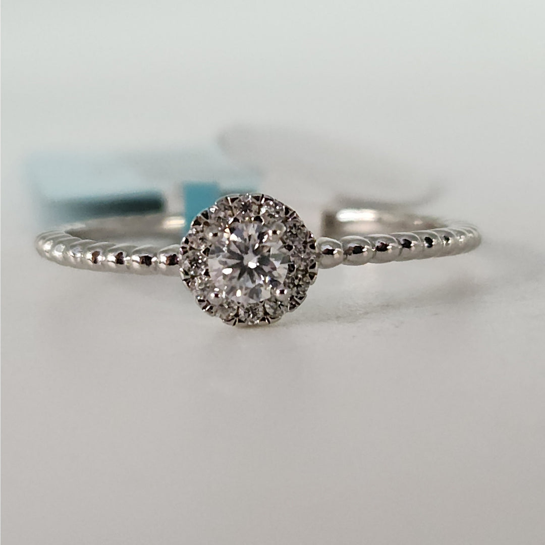 Elegant Sterling  Silver Moissanite Round Brilliant Cut Ring size 9
