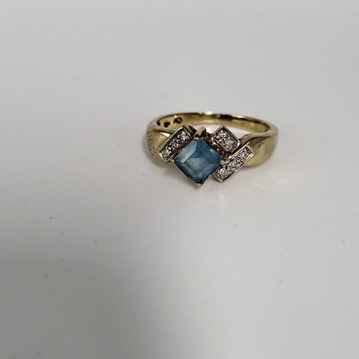 Beautiful 10k Yellow Gold Blue Topaz Diamond Ring, Size 5.25 With 2.7g Of Gold