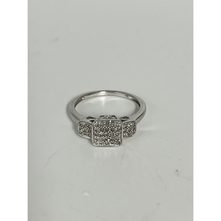 Fashion 10k White Gold Diamond Ring Size 6.75