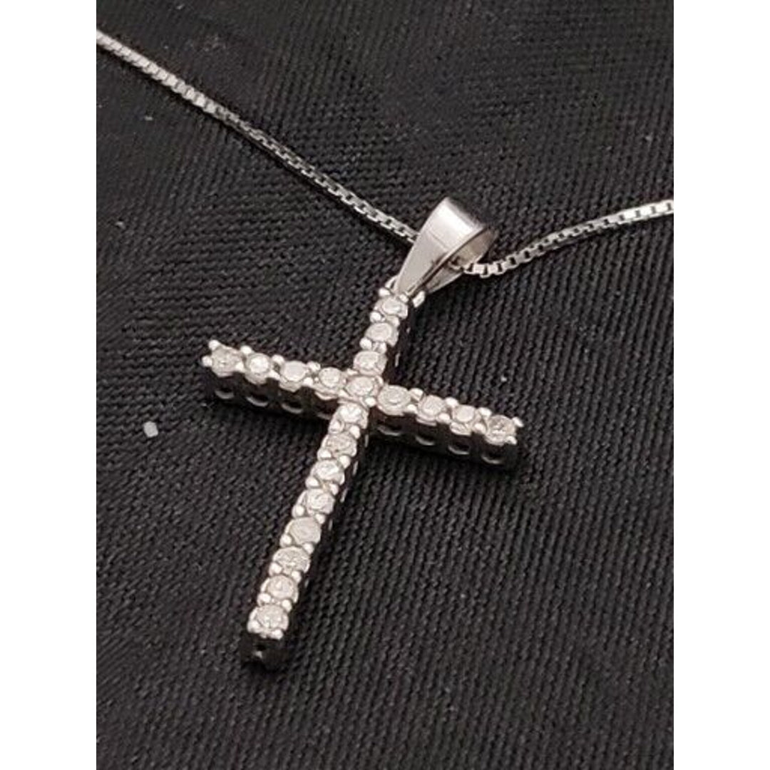 10k white gold diamond cross pendant necklace