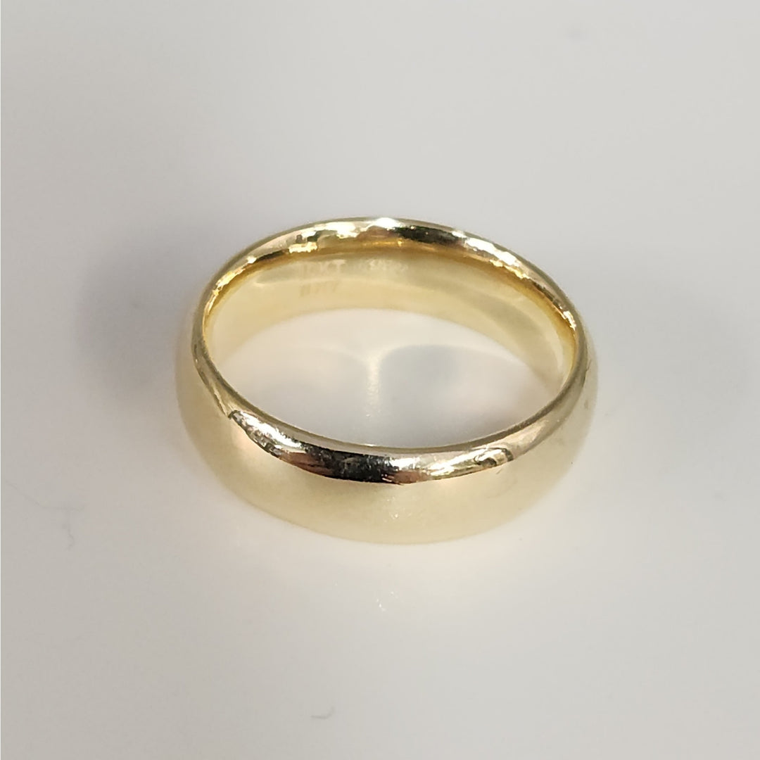 10K Yellow Gold Comfort Fit Band Ring Size 7