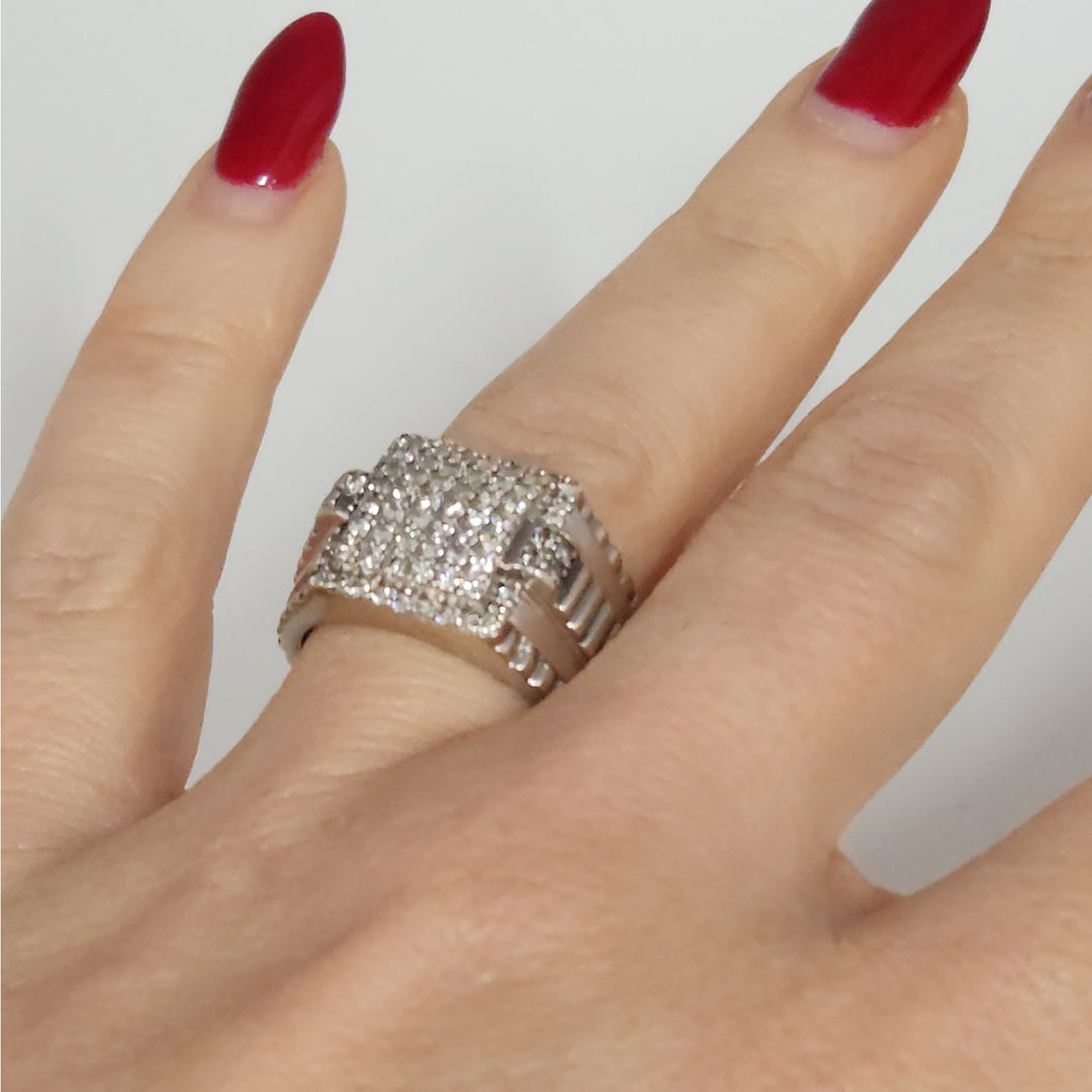 Elegant 10k White Gold Natural Diamond Cluster Ring size 7
