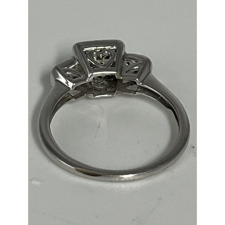 Fashion 10k White Gold Diamond Ring Size 6.75