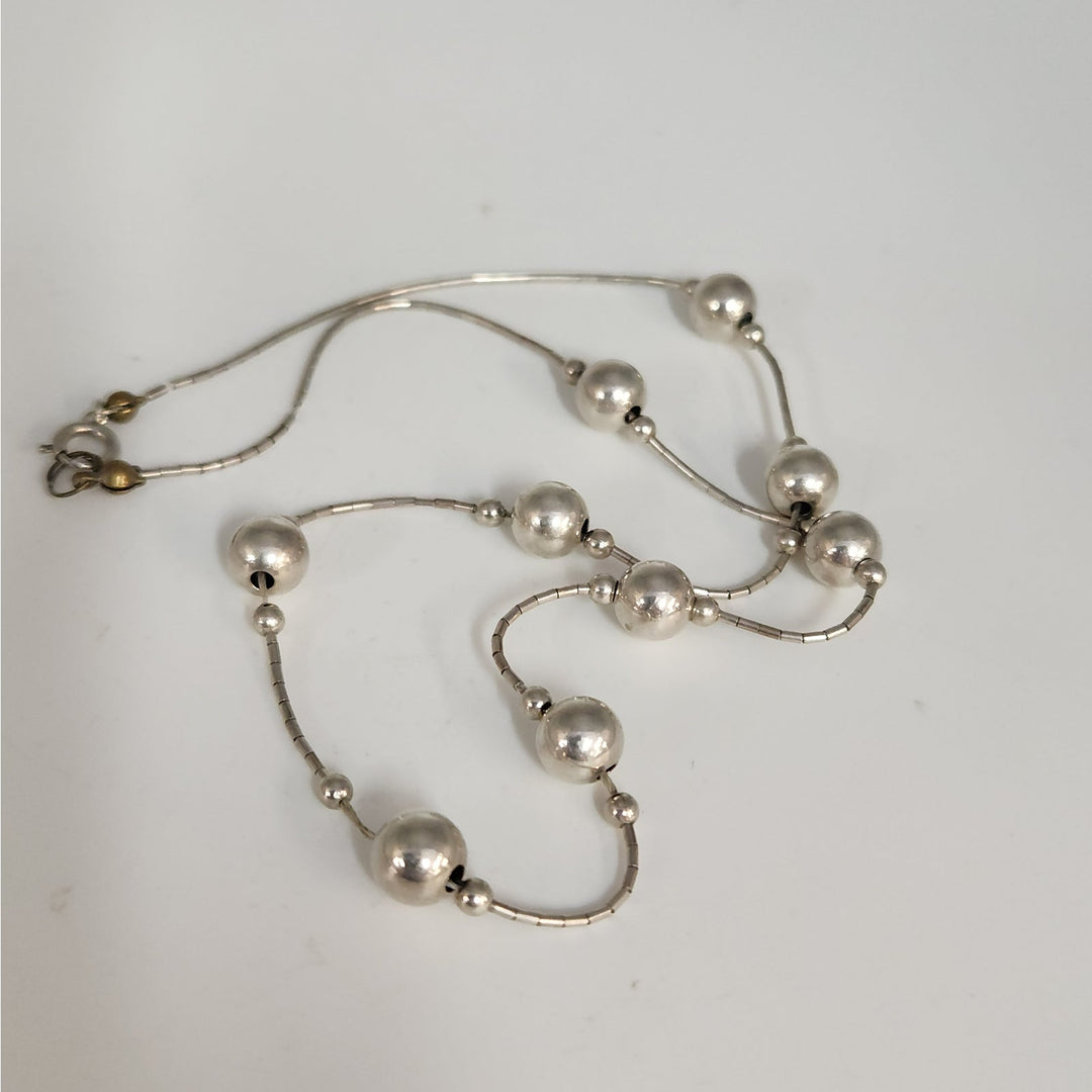 925 Sterling Silver Graduated Ball Bead Necklace 17"