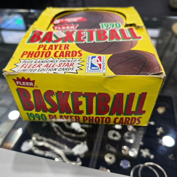 1990 Fleer Basketball Factory Box – 36 Packs – 540 Cards – NBA