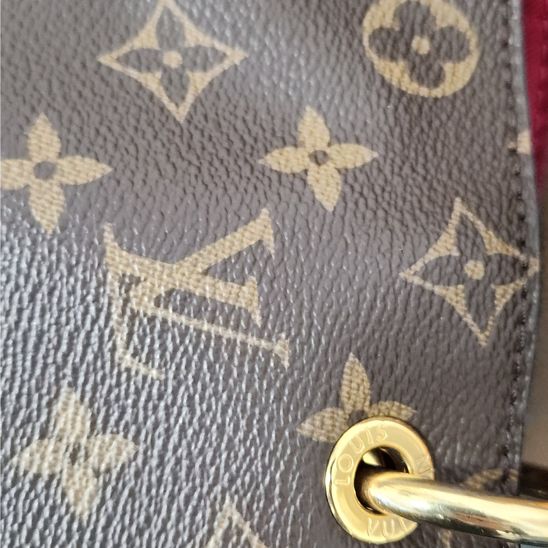 Louis Vuitton Monogram Canvas Shoulder Bag