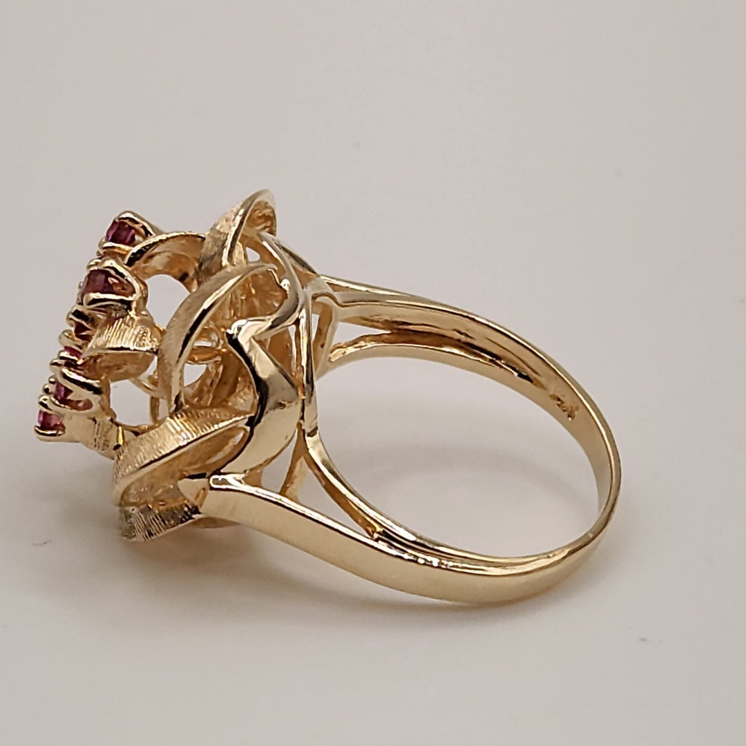 14k Yellow Gold Natural Ruby Stunning Floral Design Ring Size 6.5