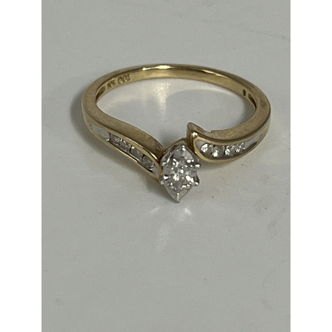 10k Yellow Gold Diamond Ring 2.3g, Size 7