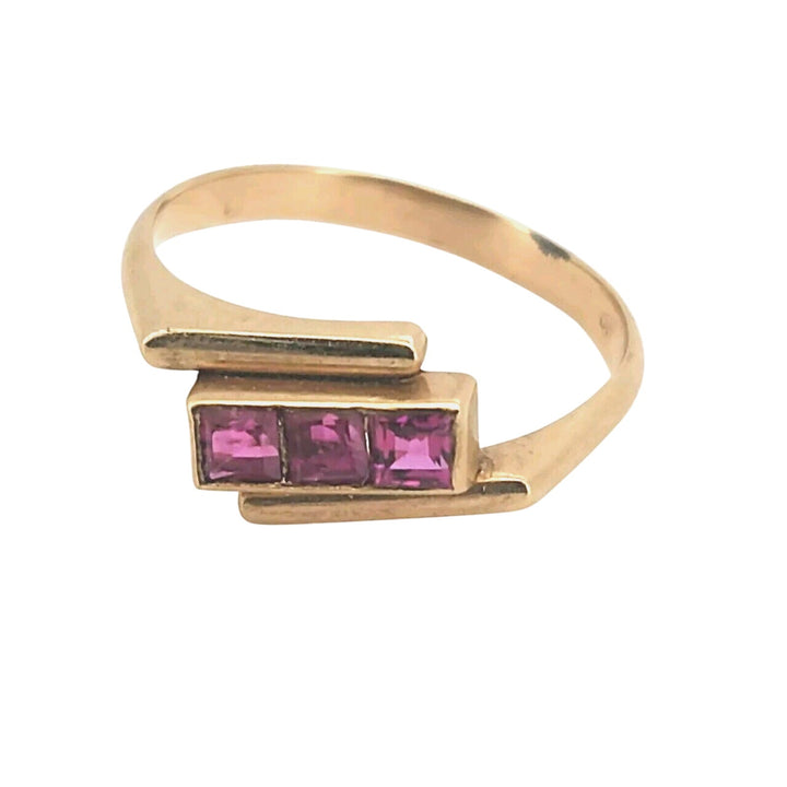 10k Yellow Gold With Synthetic Ruby Ring Size 6.5