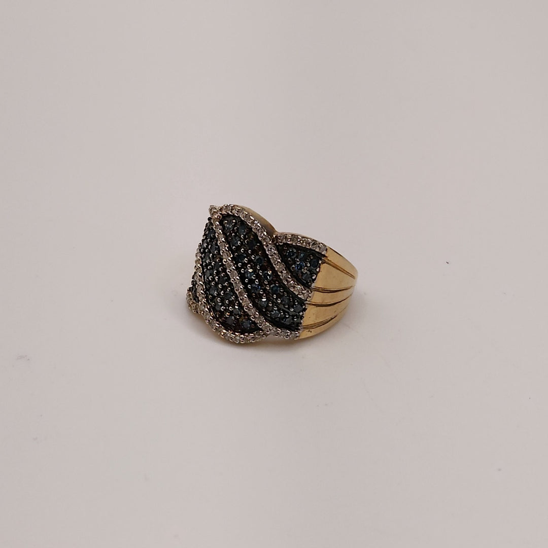 Vintage 10k Yellow Gold Blue And White Diamond Ring Size 6.75