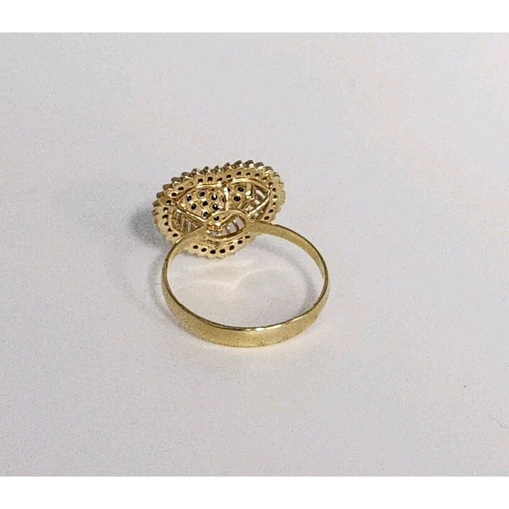 18k Yellow Gold Black &White Diamonds Heart Ring Size 7.25