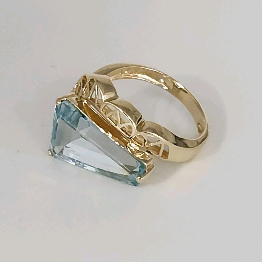 14k Yellow Gold Mid Century American Natural Topaz Ring Size 6