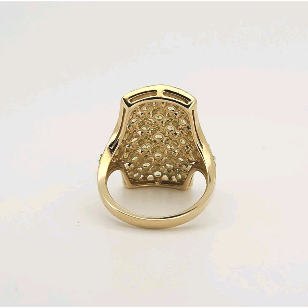 Beautiful 14k Yellow Gold Natural Peridot And Savorite Diamond Ring size 6.5