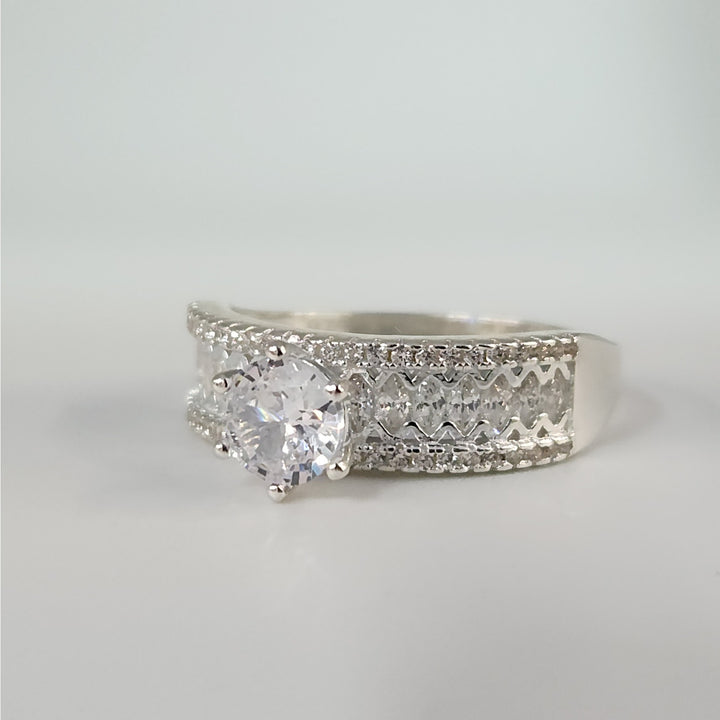 925 Sterling Silver Solitaire wide Band Ring size 9