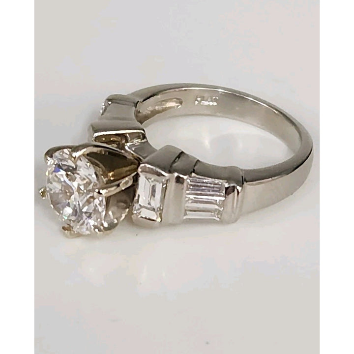 Platinum Lab Grown Round Diamond Solitaire Ring IGI Brilliant 2.01 Carat Vs2
