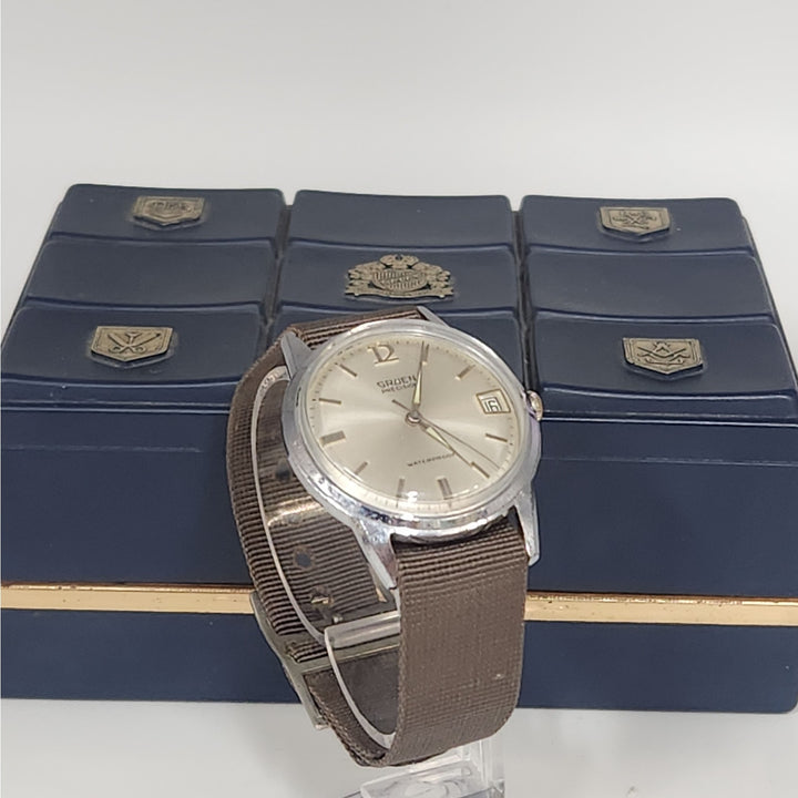 Vintage Gruen Precision Men's wrist watch Date 12 o'clock w/Original Box