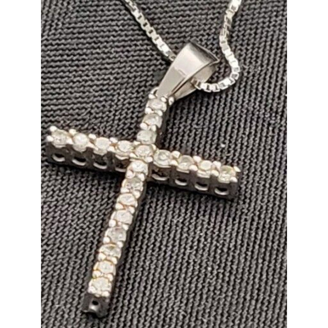 10k white gold diamond cross pendant necklace