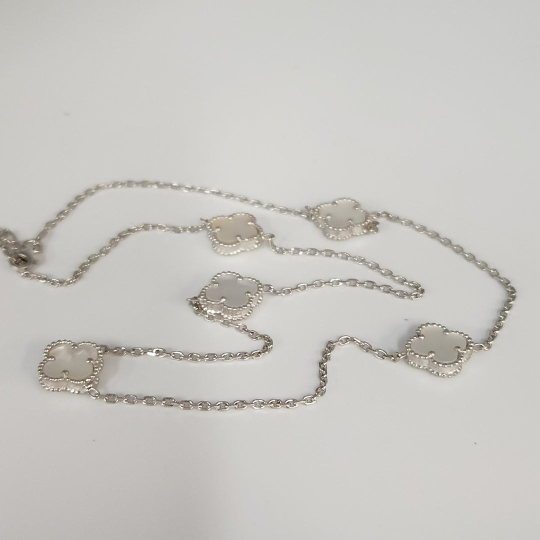 Fashion Silver Mother Of Pearl Clover Motifs Necklace 21"