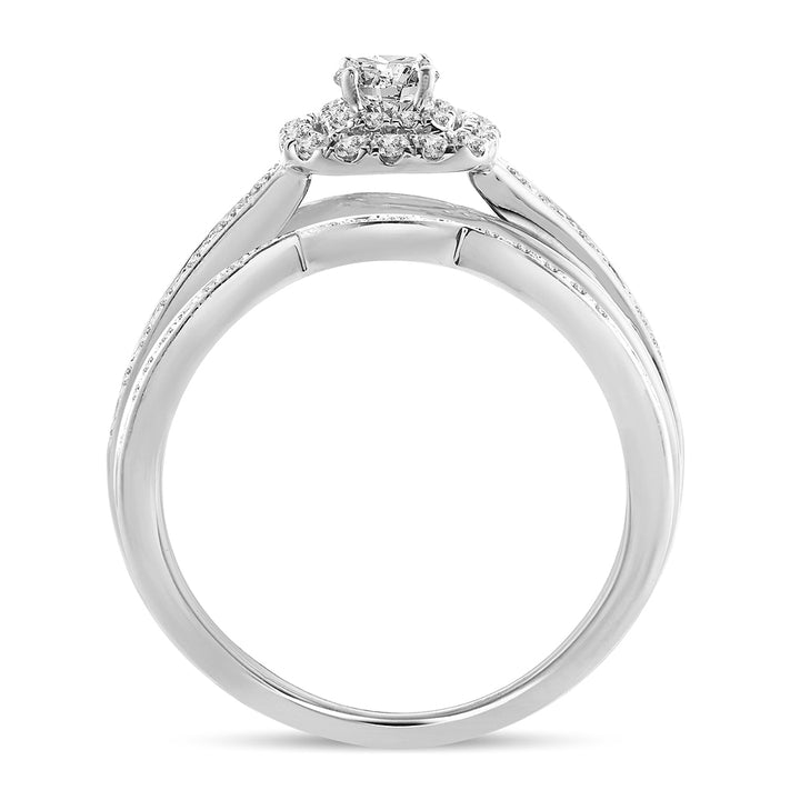 Sparkling Lab-Grown Diamond Engagement Ring in White Gold