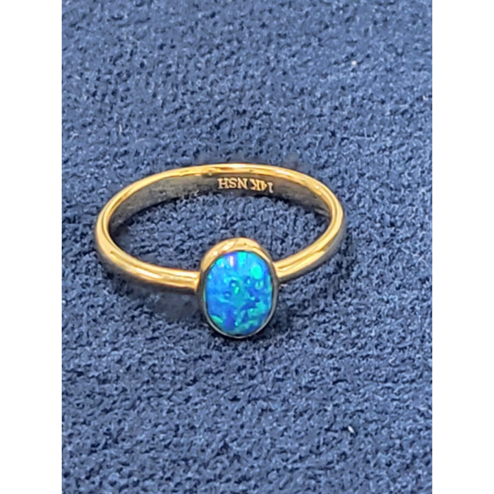 14k Gold Blue Rhinestone Ring 2.2g Of Gold